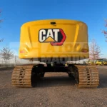 Excavadora Caterpillar 320 año 2021, diseñada para alto rendimiento en movimiento de tierra, construcción y faena minera. Con un peso operativo de 20 a 22 toneladas, motor Cat C4.4 Turbo Diésel y potencia de hasta 146 HP según configuración, ofrece excelente estabilidad, fuerza de excavación y eficiencia hidráulica.