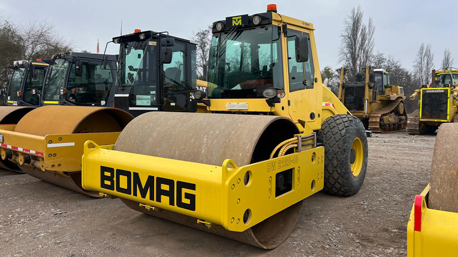 Rodillo BOMAT BW211D 40 – 12 ton (2017)