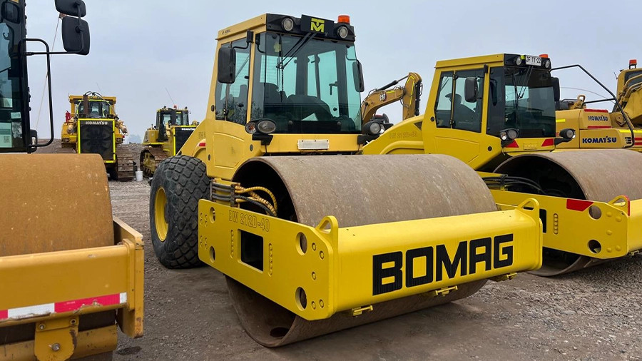 Rodillo BOMAT BW211D 40 – 12 ton (2017)