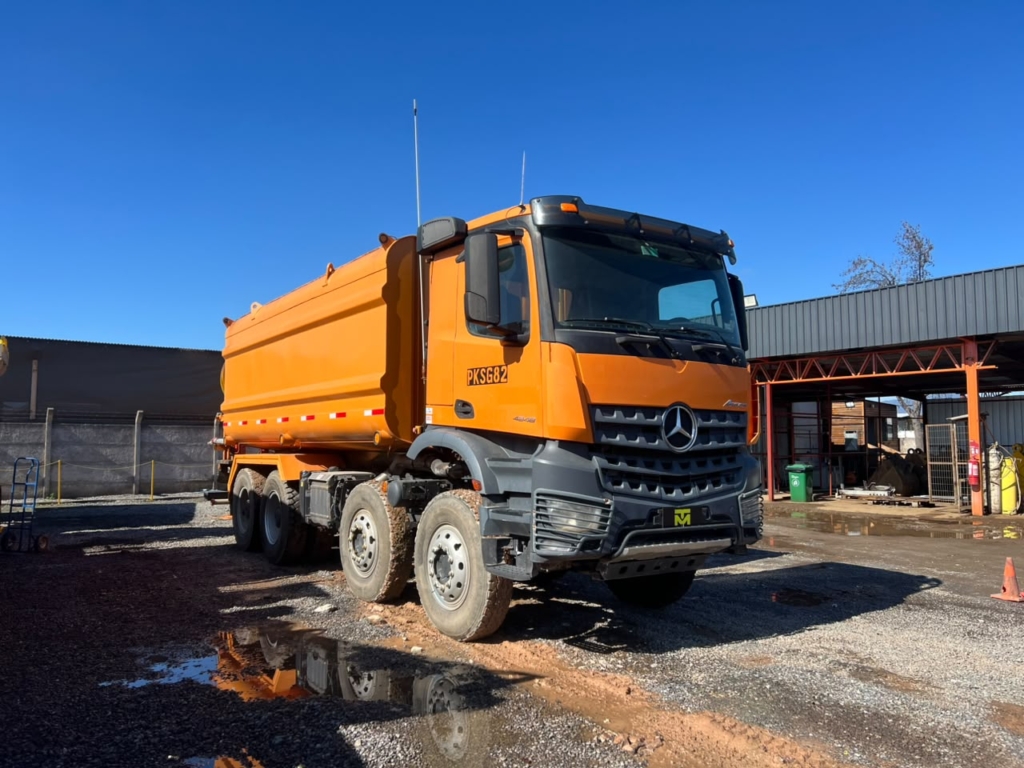 Camión Aljibe Mercedes Benz Arocs 4848 - 2021